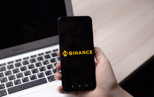 Binance Quits Stock Tokens Trading as Hong Kong Adds to Mounting Regulatory Pressure