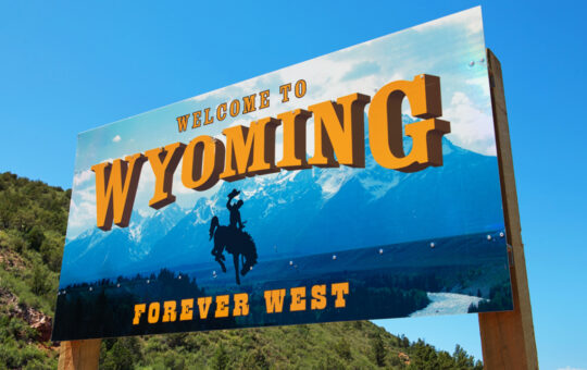 ‘We Want You,’ Pro-Bitcoin Senator Cynthia Lummis Invites Crypto Miners to Wyoming
