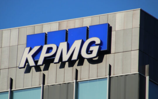 KPMG in Canada buys Bitcoin and Ethereum, prices rally