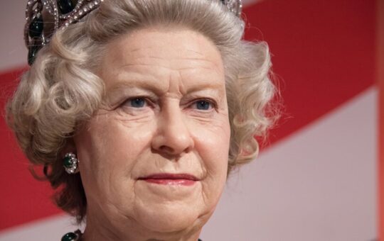 AI Chatbot Allegedly Backed Man's Plan to Kill Queen Elizabeth II