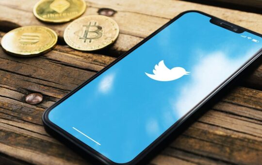 This Week on Crypto Twitter: Wall Street, Republican Candidates Embrace Crypto Ethos