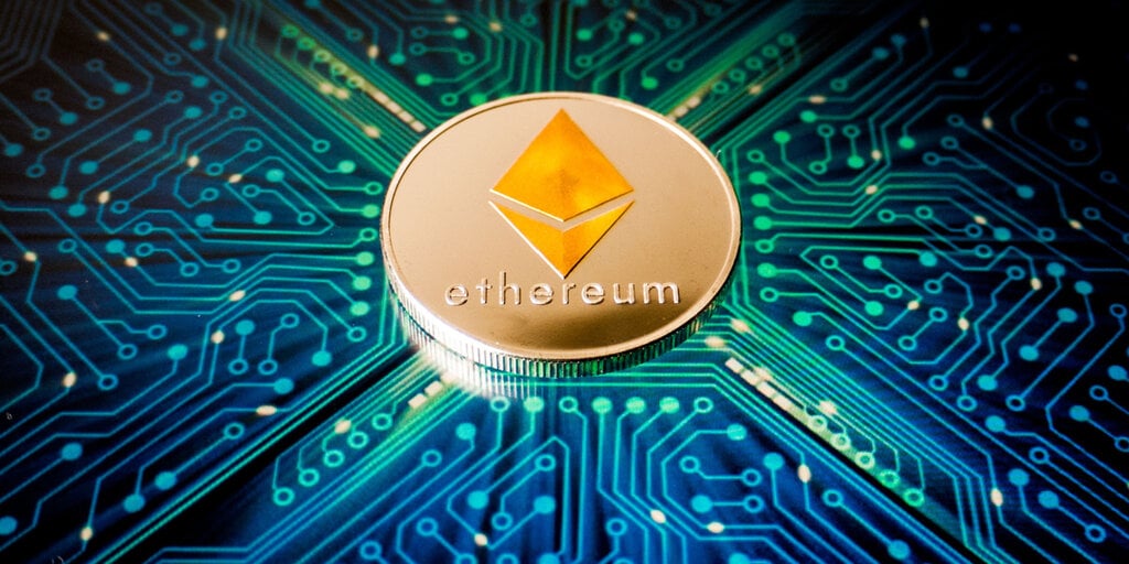 Grayscale Adds ETH Staking to Its Ethereum ETF Application