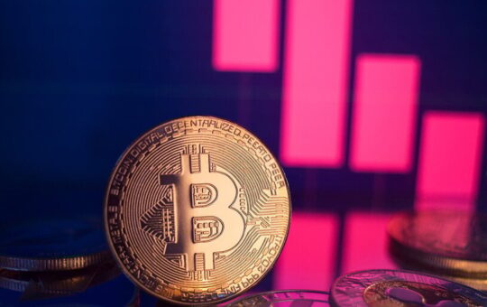 This Week in Coins: Bitcoin Ends on a Downer as Rival Bitcoin Cash Shines